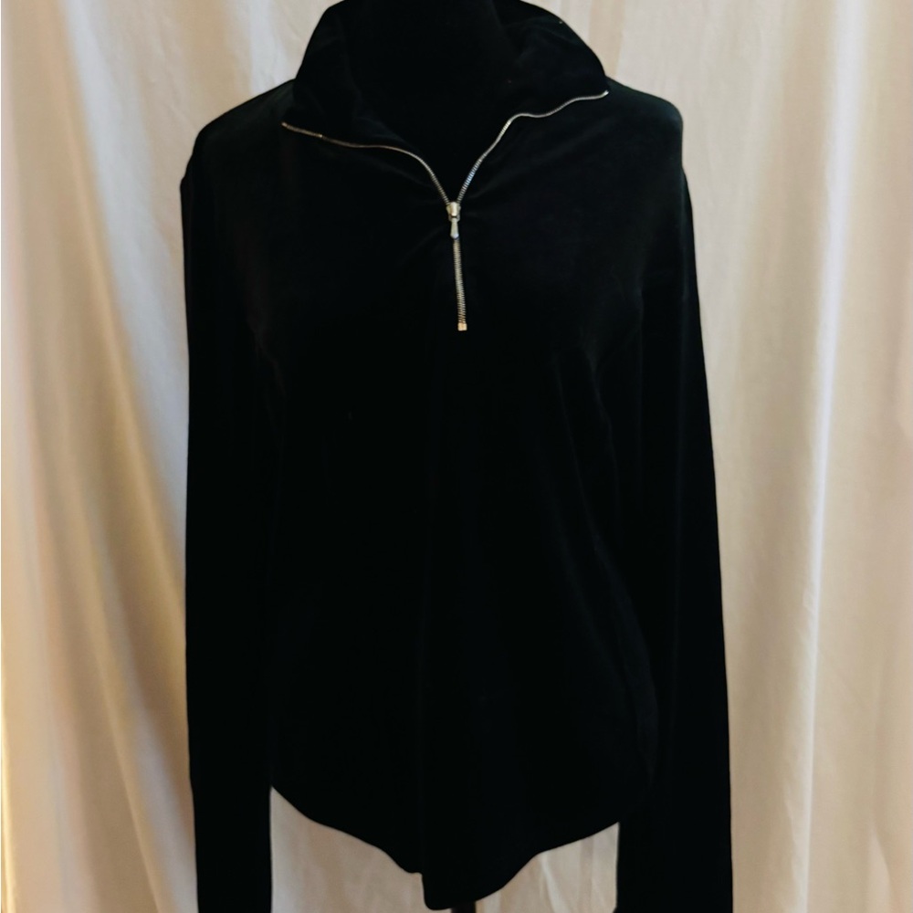 SNO SKINS Luxurious Black Velvet Top